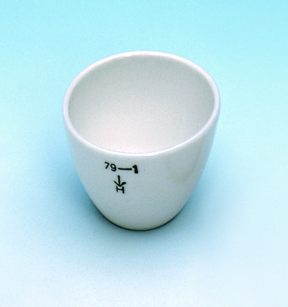 Crucibles, porcelain, low form