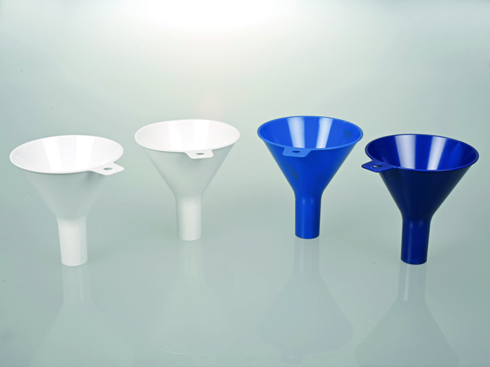 Disposable powder funnels, PS, blue, detectable